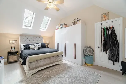 38 John Street, Mississauga, ON L5H 2E6