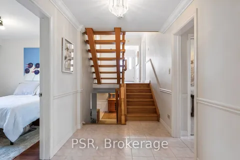 1197 Greyowl Point, Mississauga, ON L4Y 2W3