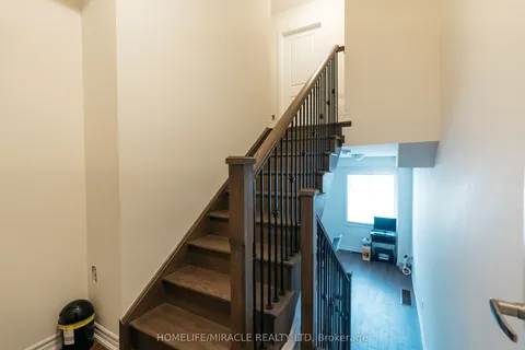 68 First Street, Orangeville, ON L9W 2E4