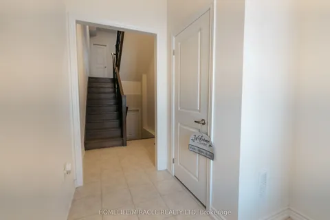 68 First Street, Orangeville, ON L9W 2E4