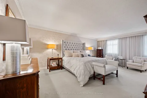 48 Eden Valley Drive, Toronto, ON M9A 4Z7