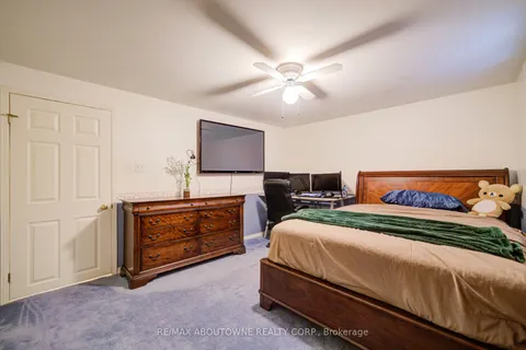1224 Rushbrooke Drive, Oakville, ON L6M 1K9