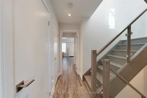 588 Rapids Lane, Mississauga, ON L5G 0A9