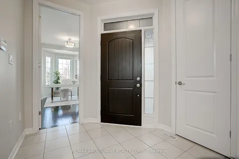 153 Sixteen Mile Drive, Oakville, ON L6M 0T7