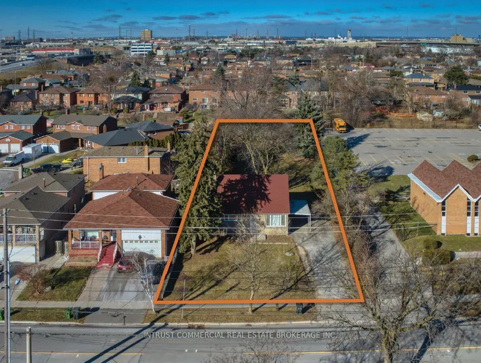 74 Kingsview Boulevard, ON M9R 1T9