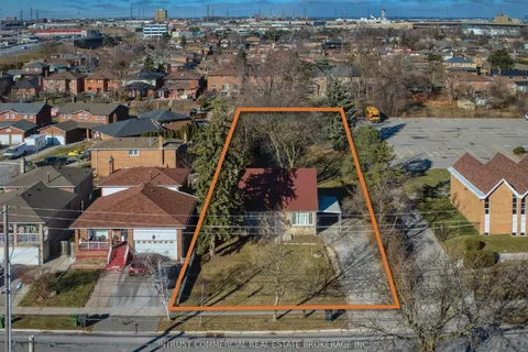 74 Kingsview Boulevard, ON M9R 1T9