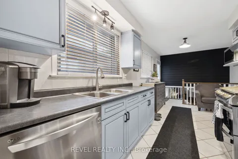 93 Willowridge Road, Toronto, ON M9R 3Z5