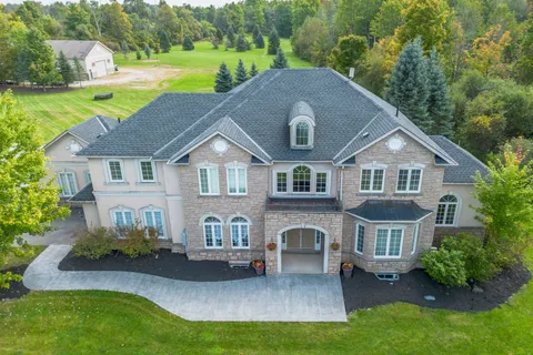 11170 Menzies Court, Milton, ON L0P 1B0