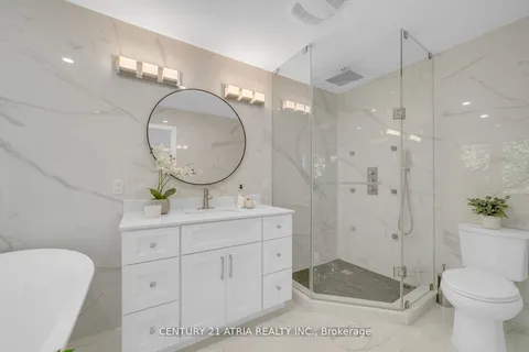 47 Eighth Street, Toronto, ON M8V 3C2