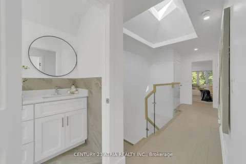 47 Eighth Street, Toronto, ON M8V 3C2