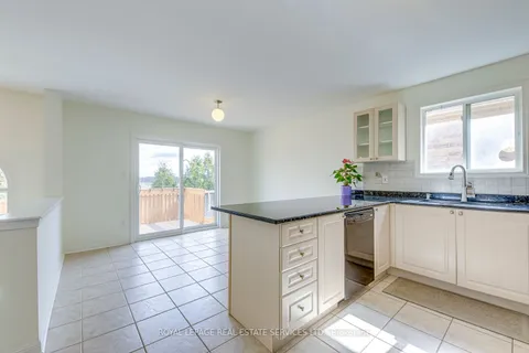 1652 Allan Crescent, Milton, ON L9T 5Z7