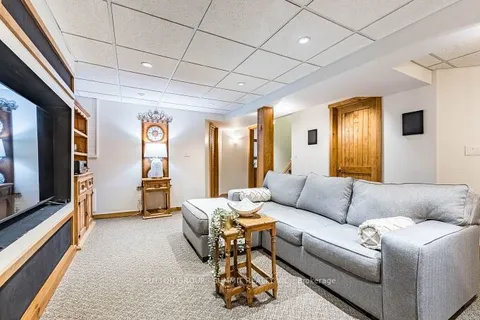 3935 Rushton Crescent, Mississauga, ON L5L 4H9