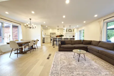 11719 Guelph Line, Milton, ON L0P 1B0
