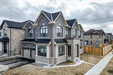 37 Peak Drive, Brampton, ON L6X 5S5