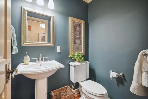 1970 Fieldgate Drive, Burlington, ON L7P 3H6