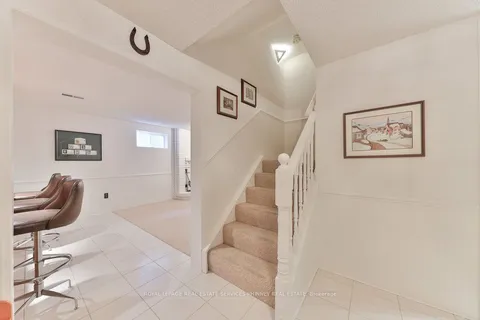 2289 Beejay Court, Mississauga, ON L5M 2N6