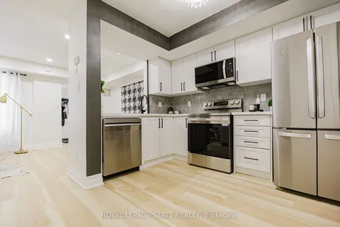 16 Laidlaw Street, Toronto, ON M6K 1X2