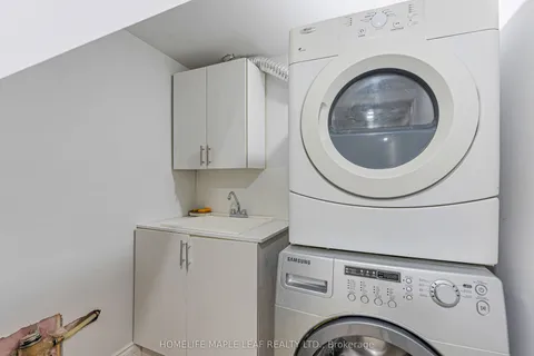 292 Woodward Avenue, Milton, ON L9T 1V2
