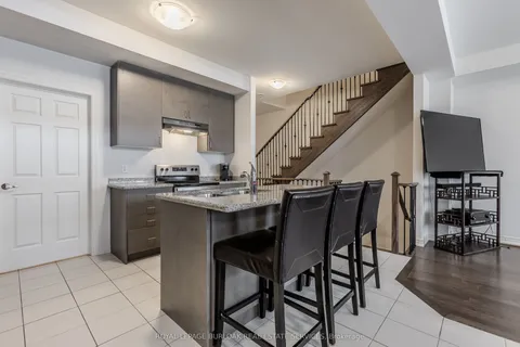 480 Silver Maple Road, Oakville, ON L6H 3P6