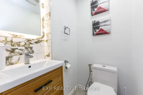 40 Corby Crescent, Brampton, ON L6Y 1H1