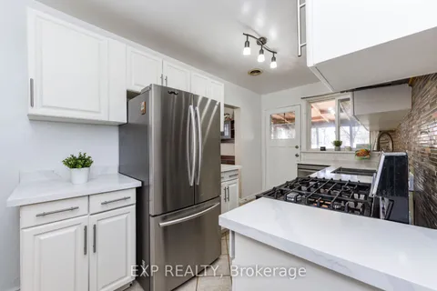 40 Corby Crescent, Brampton, ON L6Y 1H1