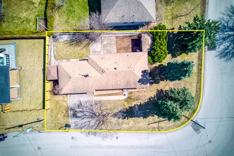 577 Trudale Court, Oakville, ON L6L 4H2