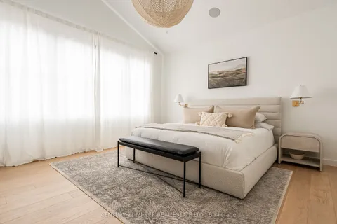 450 Tower Drive, Oakville, ON L6L 4R3