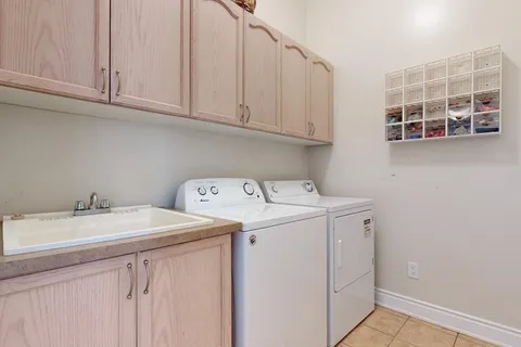15 Concorde Drive, Brampton, ON L6P 1V3