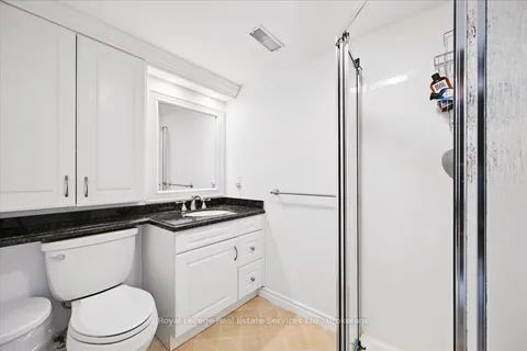 234 Cardinal Drive, Oakville, ON L6J 4P2