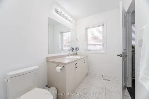 12 Faye Street, Brampton, ON L6P 4M9
