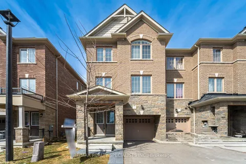 12 Faye Street, Brampton, ON L6P 4M9