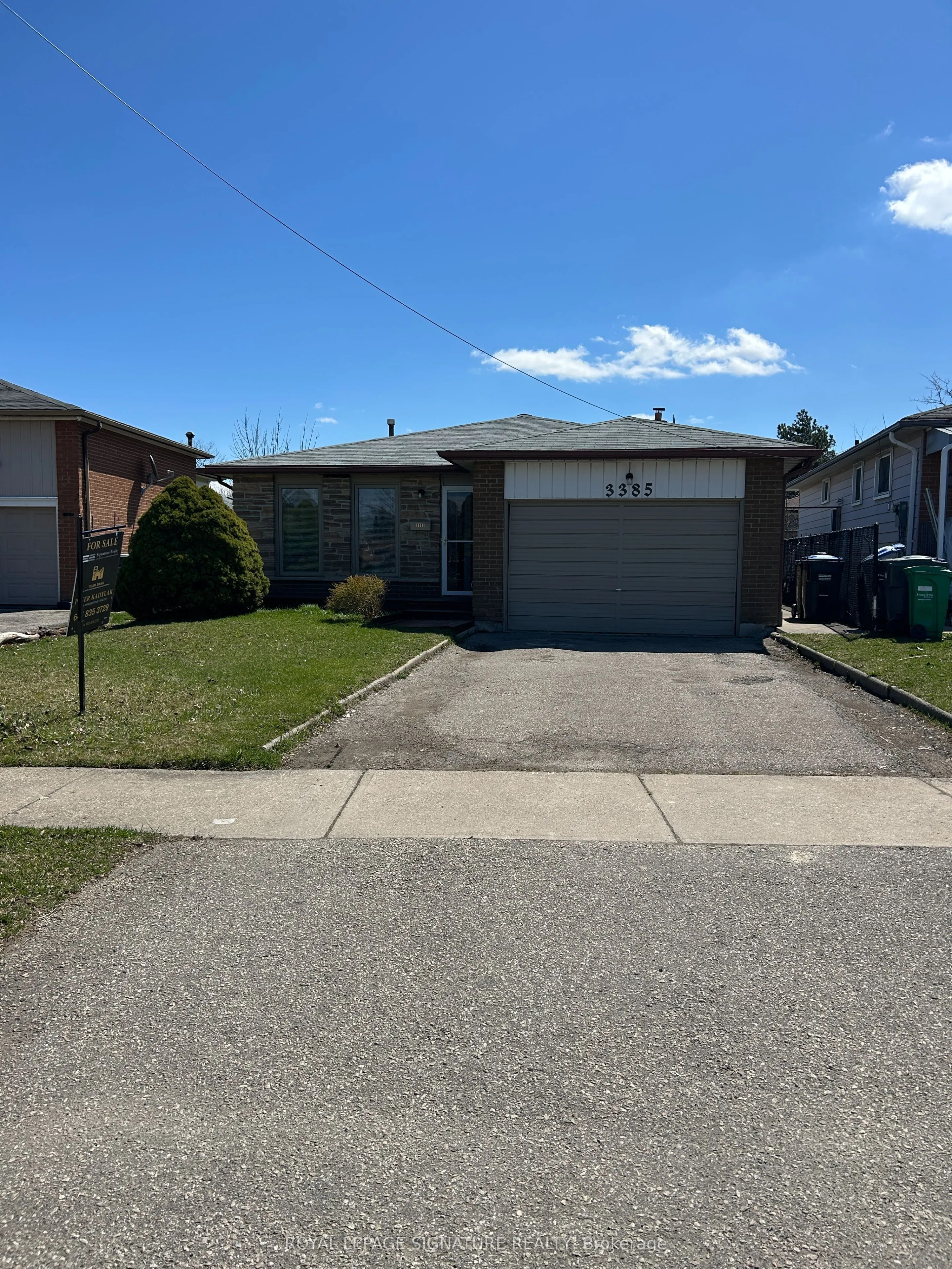 3385 Monica Drive, Mississauga, ON L4T 3E6