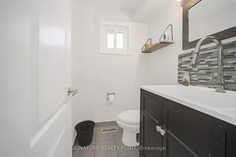 222 Simmons Boulevard, Brampton, ON L6V 3Y1