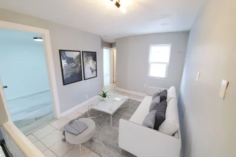418 Margueretta Street, Toronto, ON M6H 3S5
