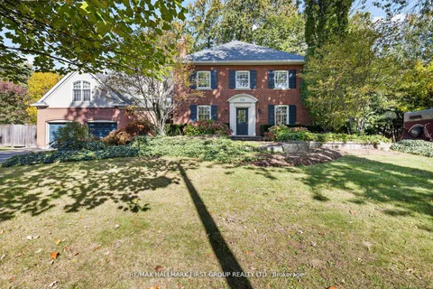 257 Roseland Crescent, Burlington, ON L7N 1S4