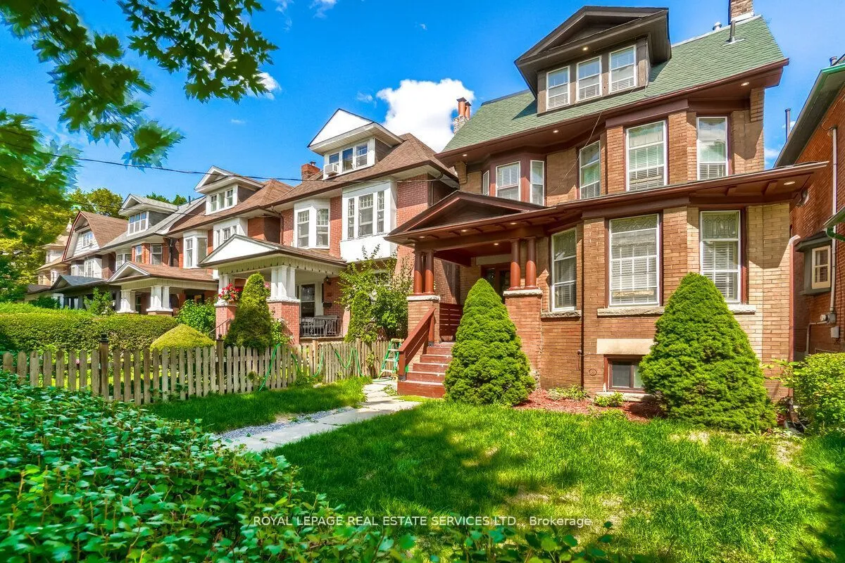 31 Tyndall Avenue, Toronto, ON M6K 2E9