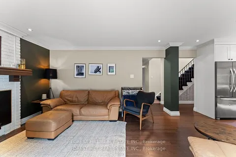 2956 Dancer Court, Mississauga, ON L5L 1Y4