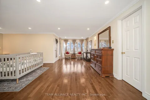 66 Barr Crescent, Brampton, ON L6Z 3E2