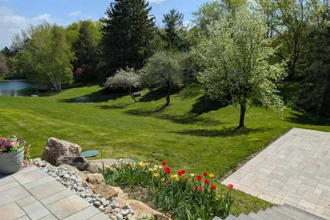 5 Glenn Court, Caledon, ON L7K 0P3