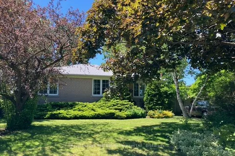 438 Sandmere Place, Oakville, ON L6L 4G4