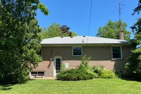 438 Sandmere Place, Oakville, ON L6L 4G4
