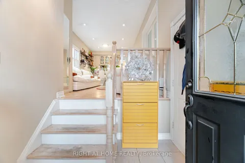 257 Anthony Avenue, Mississauga, ON L4Z 3V4