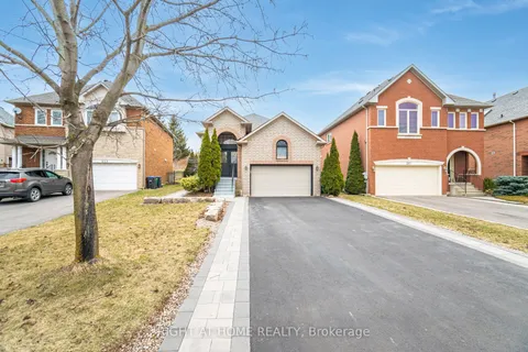 257 Anthony Avenue, Mississauga, ON L4Z 3V4