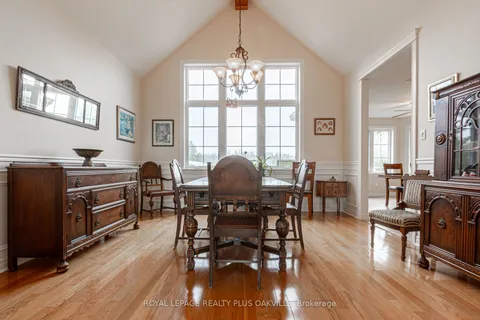 5101 Mount Nemo Crescent, Burlington, ON L7M 0T7