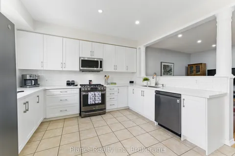 651 Farmstead Drive, Milton, ON L9T 7W2