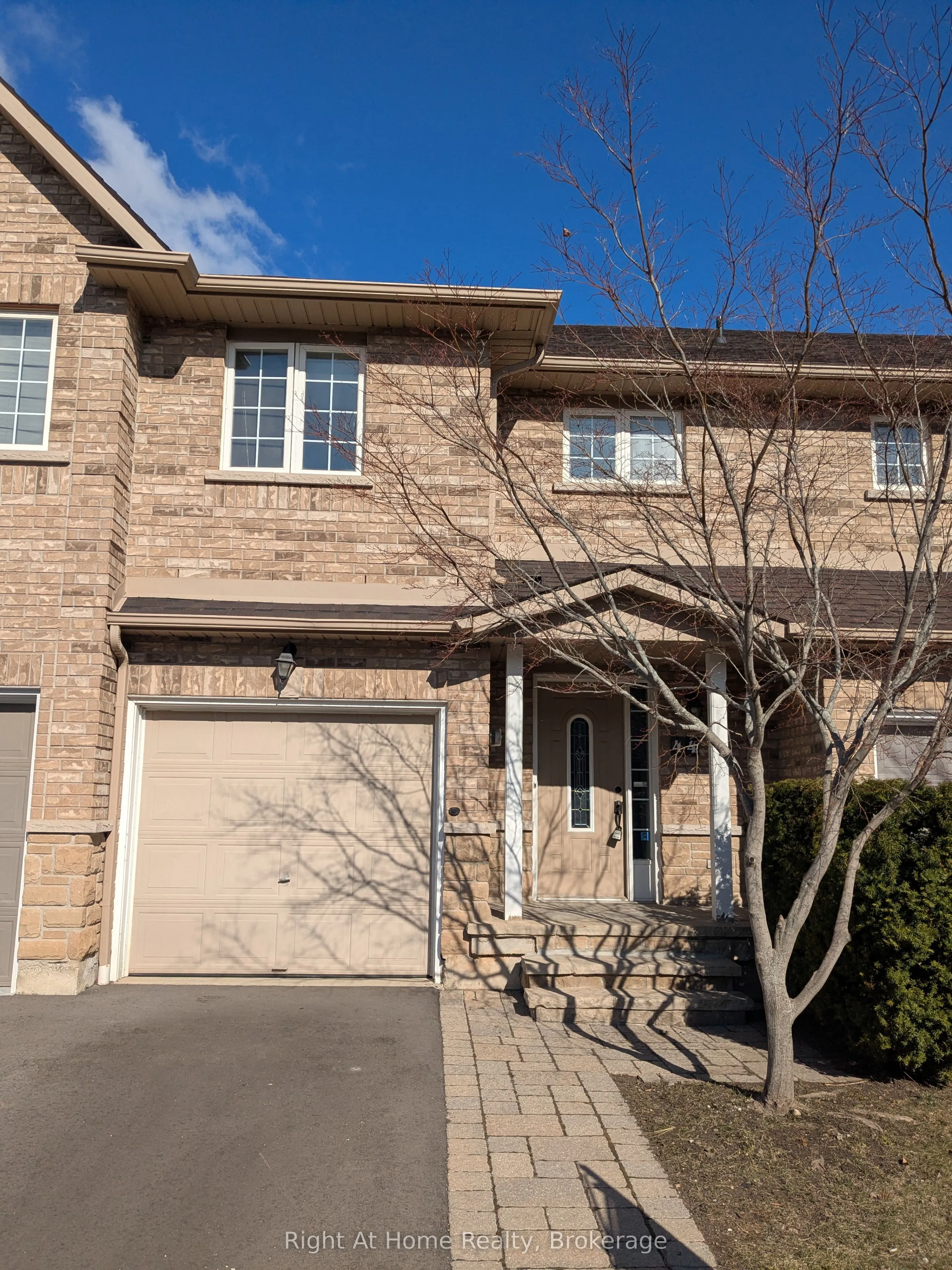 4055 Forest Run Avenue, Burlington, ON L7M 5B8