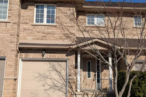 4055 Forest Run Avenue, Burlington, ON L7M 5B8
