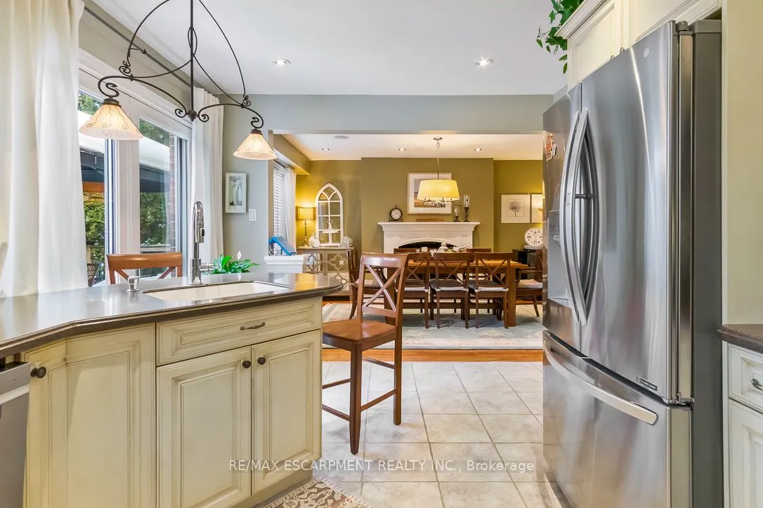 1580 WOODEDEN Drive, Mississauga, ON L5H 3S5