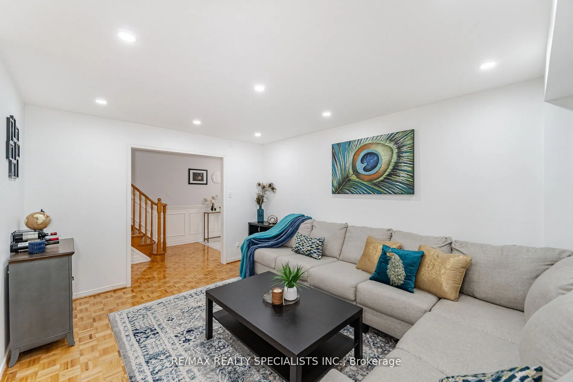 8 Drayglass Court, Brampton, ON L6Z 4E9