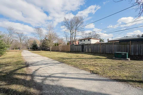 72 Brookland Drive, Brampton, ON L6T 2M5
